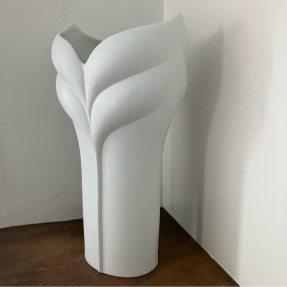 Cala Lily Rosenthal White Bisque Flower Vase Studio-Linie Germany by Uta Feyl - Picture 12 of 17